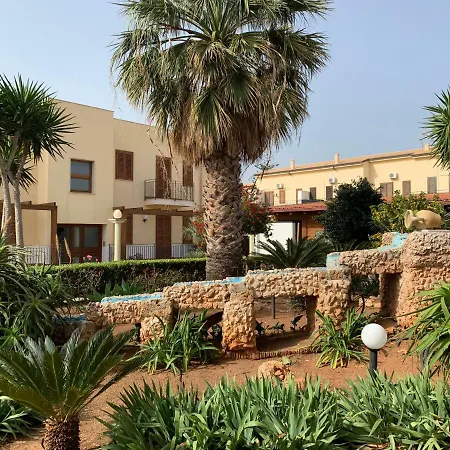 公寓 Sicily Con Piscina